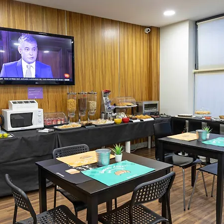 Alda Cardena Hotel Burgo