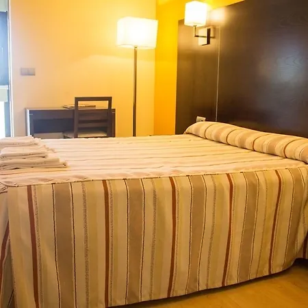 Alda Cardena Hotel Burgo